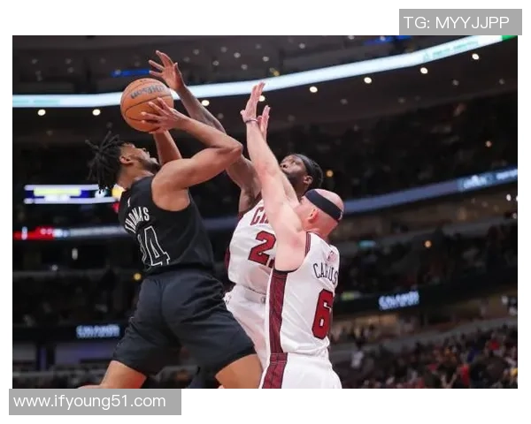 热火与魔术精彩对决回放全场亮点集锦与精彩瞬间分析